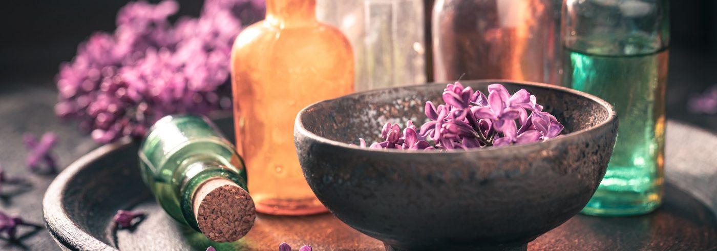 Special treatments with aromatic oils. Lilac aromatic oils.